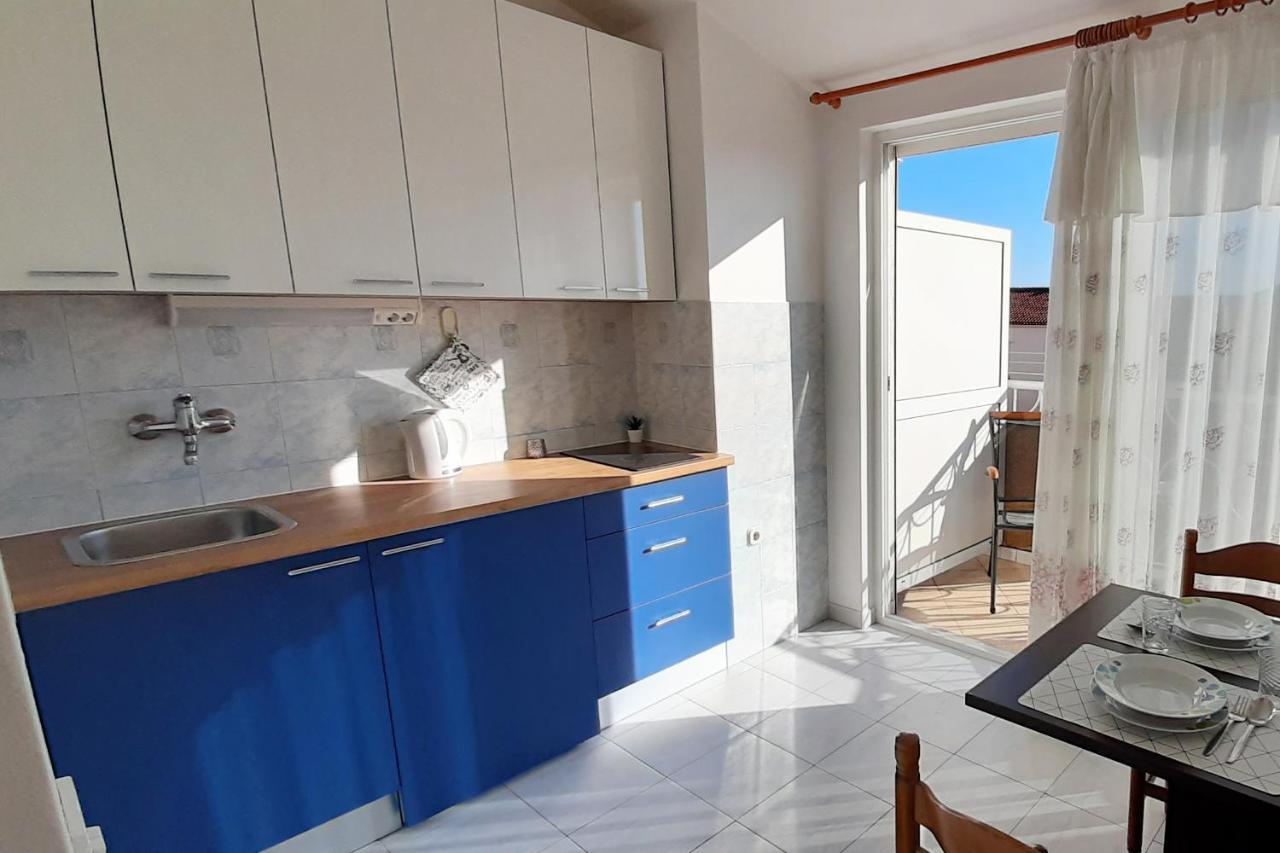 Apartments And Rooms With Parking Space Kastel Stafilic, Kastela - 18673 Екстериор снимка